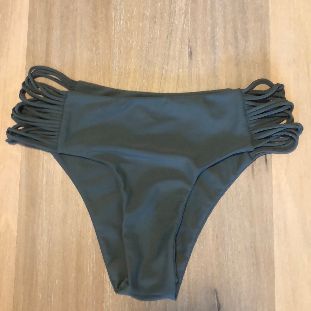 Mikoh Bottoms